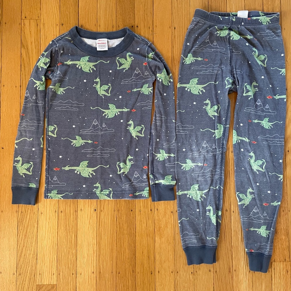 Hanna Andersson dragon pajamas size 120cm 6/7